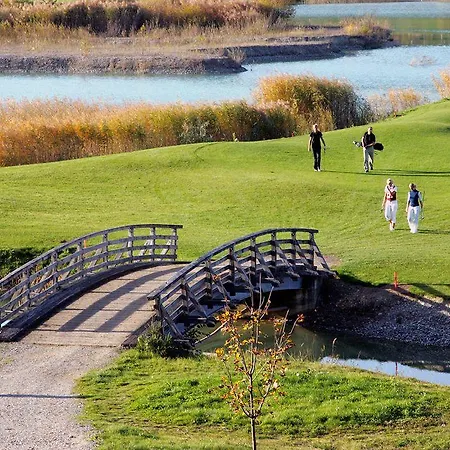 Waldsee Golf-resort 4*